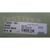 Trotters Babs Cut Out Pumps Micro Black Womens 9.5N Shoes Kitten Heels Low