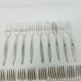 30 Pieces Oneida Community Silverplate 1960 ENCHANTMENT GENTLE ROSE Silverware