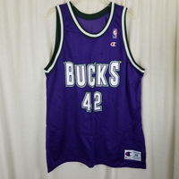 Vintage Milwaukee Bucks Vin Baker #42 Champion NBA Basketball Jersey Shorts L 48